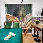 Jacuzzi & Bike Apartment, 아파트 크라쿠프