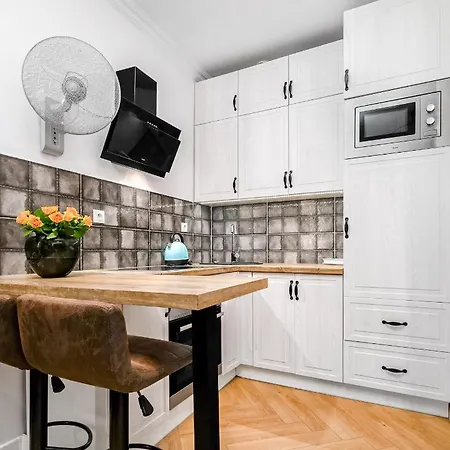 Jacuzzi & Bike Apartment,