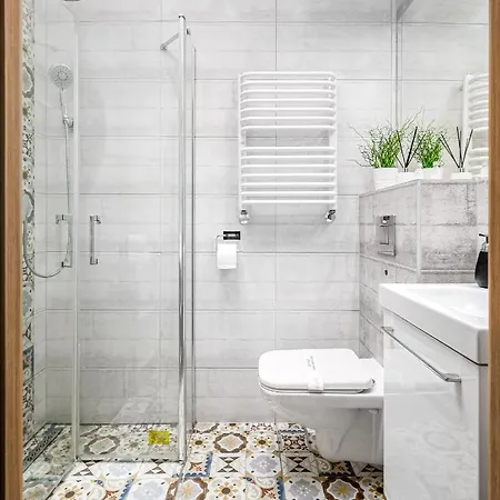 Jacuzzi & Bike Apartment, 아파트 *