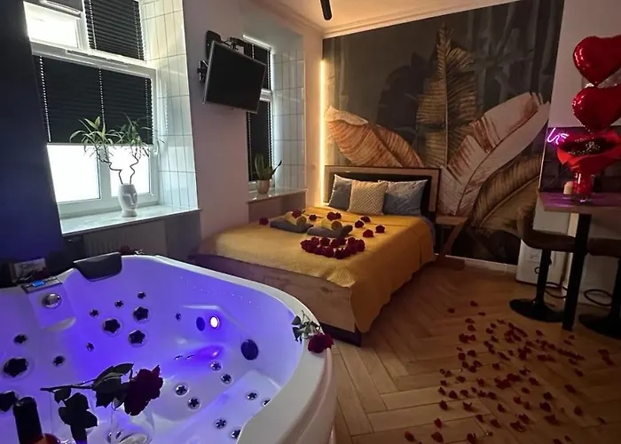 شقة Jacuzzi & Bike Apartment, كراكوفيا