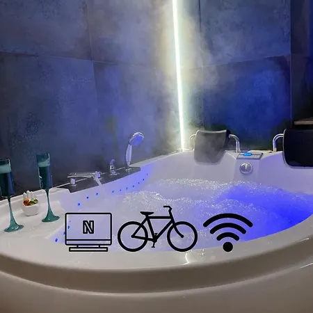 Jacuzzi & Bike Apartment, Apartamento *